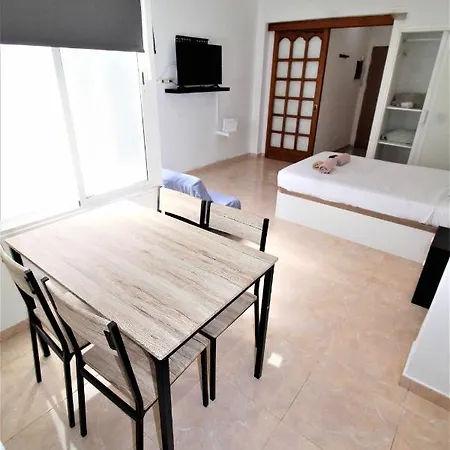 Atlanticrealtors Bernardo De La Torre Ar001